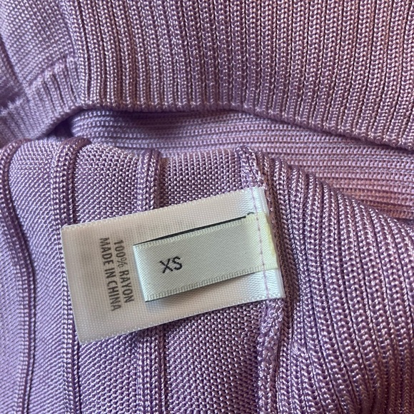 Sleeveless Delicate Lavender Knit Top by St. John - Picture 4 of 4